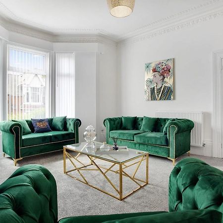 Stunning 4-Bedroom, 2 Bathrooms In Sunderland ซันเดอร์แลนด์ ภายนอก รูปภาพ