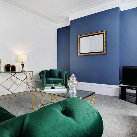 Stunning 4-Bedroom, 2 Bathrooms In Sunderland ซันเดอร์แลนด์ ภายนอก รูปภาพ
