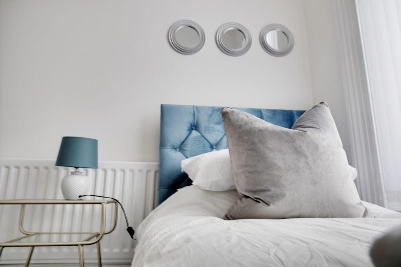 Stunning 4-Bedroom, 2 Bathrooms In Sunderland ซันเดอร์แลนด์ ภายนอก รูปภาพ